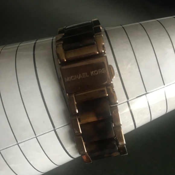 Michael Kors Rose Gold-tone Tortoise Women’s Watch MK5538 - Picture 15 of 16